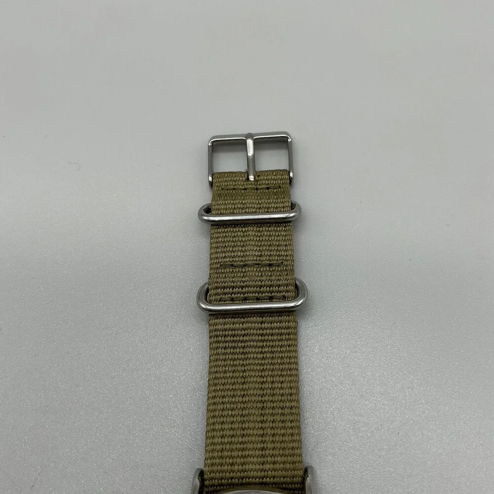 Timex Weekender T2N651 Mens Watch 38mm Khaki Nylon Indiglo Analog New Battery